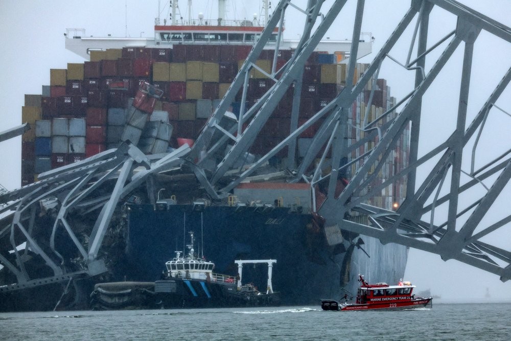 AS Butuh Rp32 Triliun untuk Bangun Kembali Jembatan Baltimore yang Runtuh Ditabrak Kapal. (Foto: REUTERS/Mike Segar)