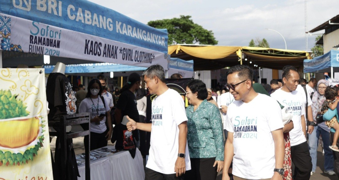 Safari Ramadan di Jateng dan Sulsel, BRI (BBRI) Gelar Pasar Murah 2.000 Paket Sembako (FOTO:Dok BRI)