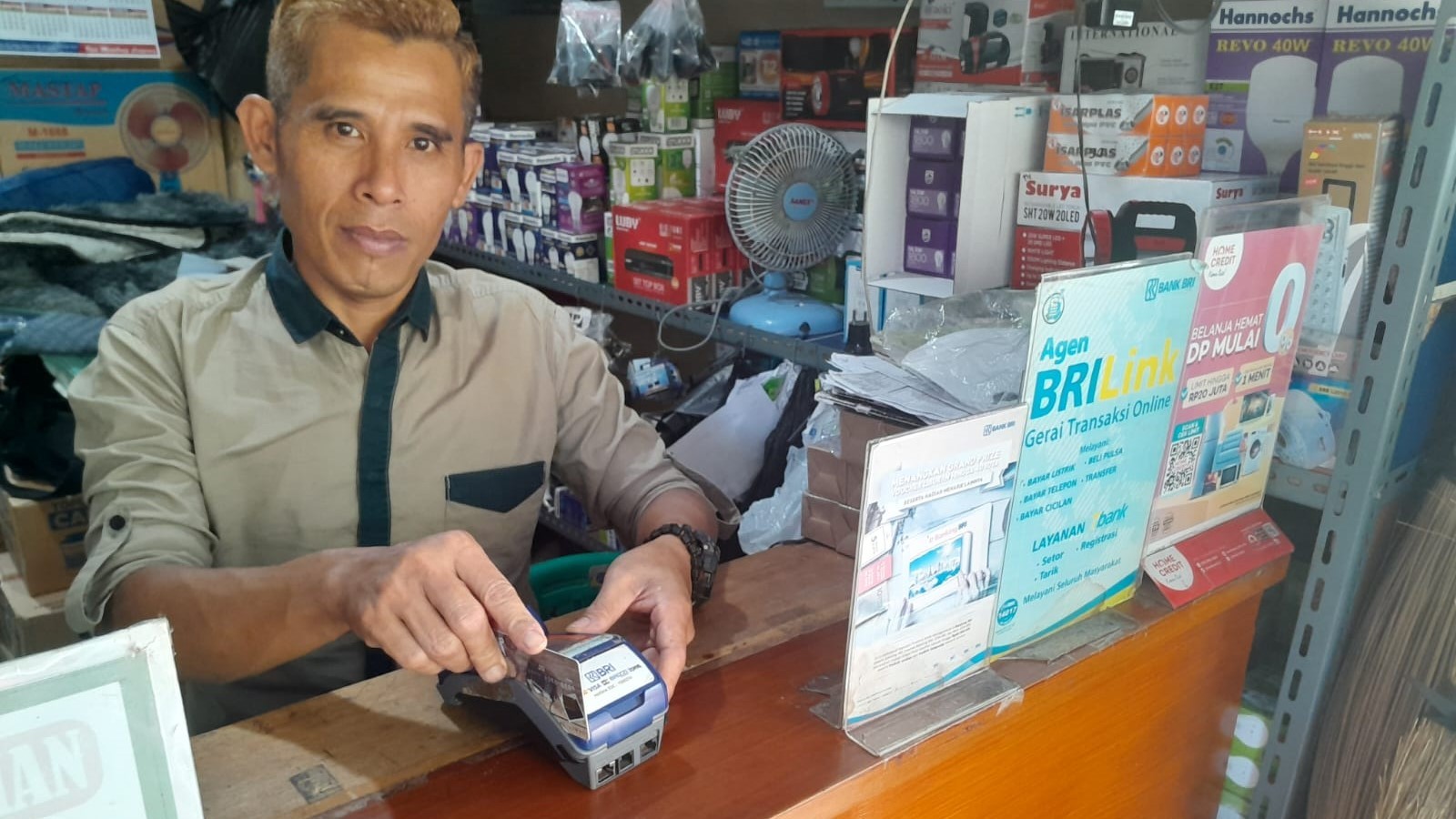 Belajar Integritas Lewat Deden, Pelopor Agen Laku Pandai dari Kaki Gunung Salak (foto: MNC Media)