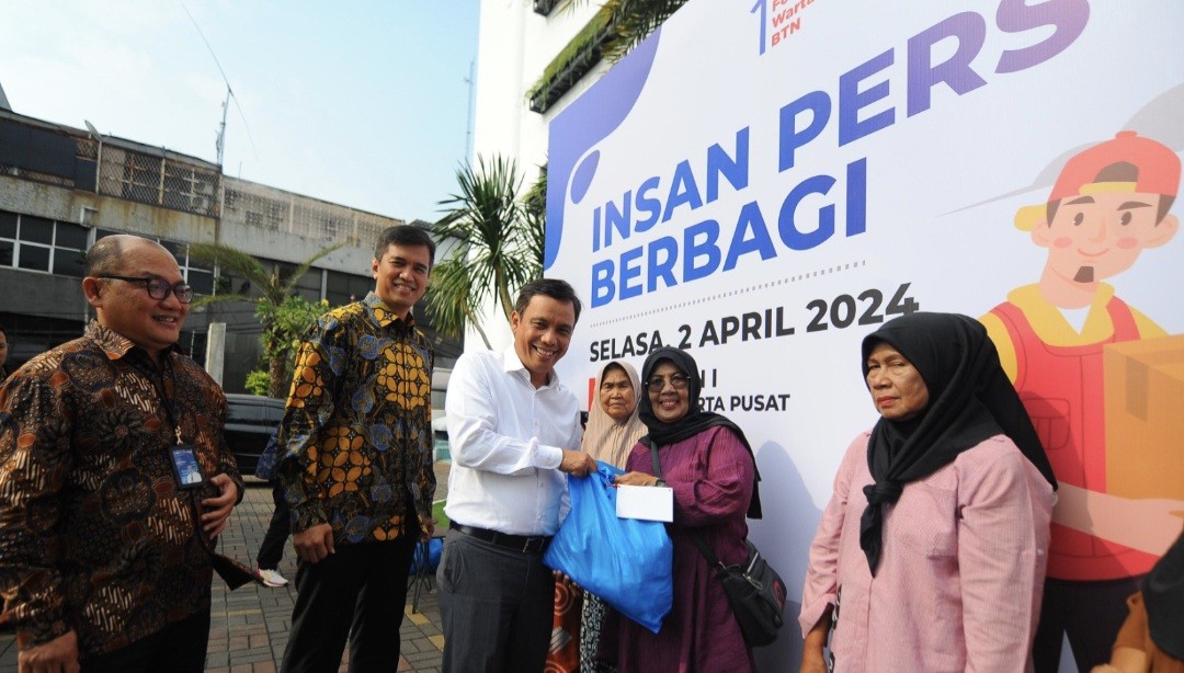 BTN (BBTN) Bagikan 600 Paket Sembako di Jabodetabek (FOTO:Dok Ist)