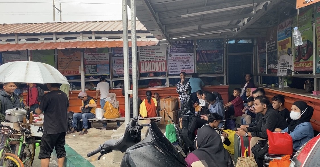 Terminal Lebak Bulus Mulai Ramai Pemudik di H-6 Lebaran 2024. (Foto: MNC Media)
