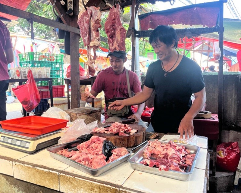 Harga Pangan Selasa 9 Juli 2024: Daging sampai Cabai Alami Kenaikan. (Foto: MNC Media)