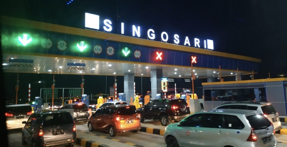Pemudik Mulai Padati Tol Malang, Tercatat 21.958 Kendaraan Lintasi GT Singosari  (FOTO:MNC Media)