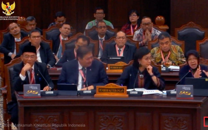 Mensos Tri Rismaharini saat menghadiri sidang lanjutan sengketa Pilpres 2024, di Gedung MK (Mahkamah Konstitusi)