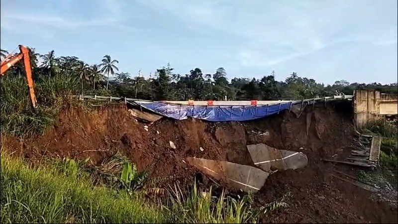 Perbaikan Dikebut, Tol Bocimi Bakal Dibuka Senin atau Selasa Pekan Depan (foto dharmawan hadi)