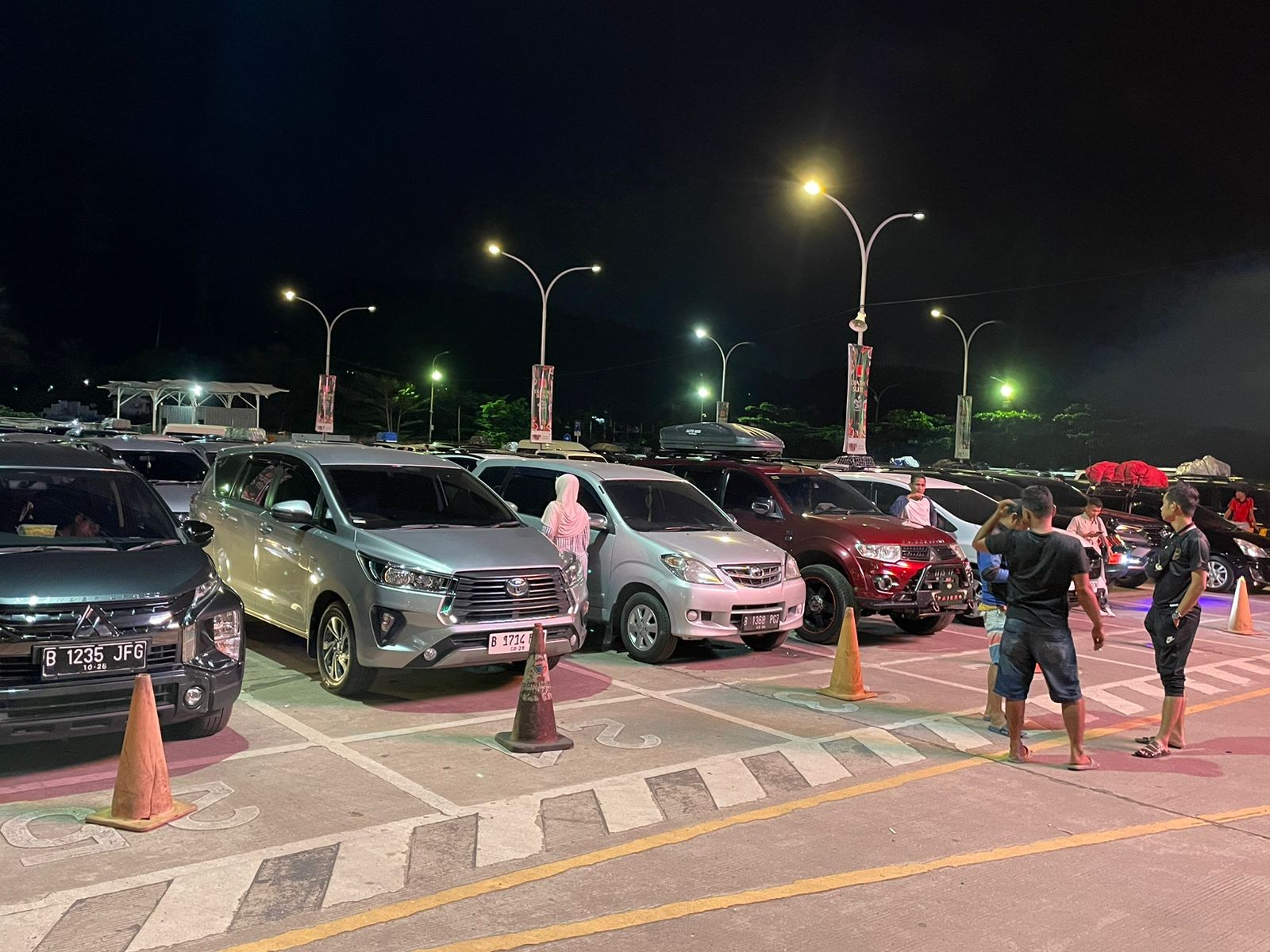 H-4 Lebaran, Dermaga Eksekutif Pelabuhan Merak Makin Padat Pagi Ini (FOTO:MNC Media)