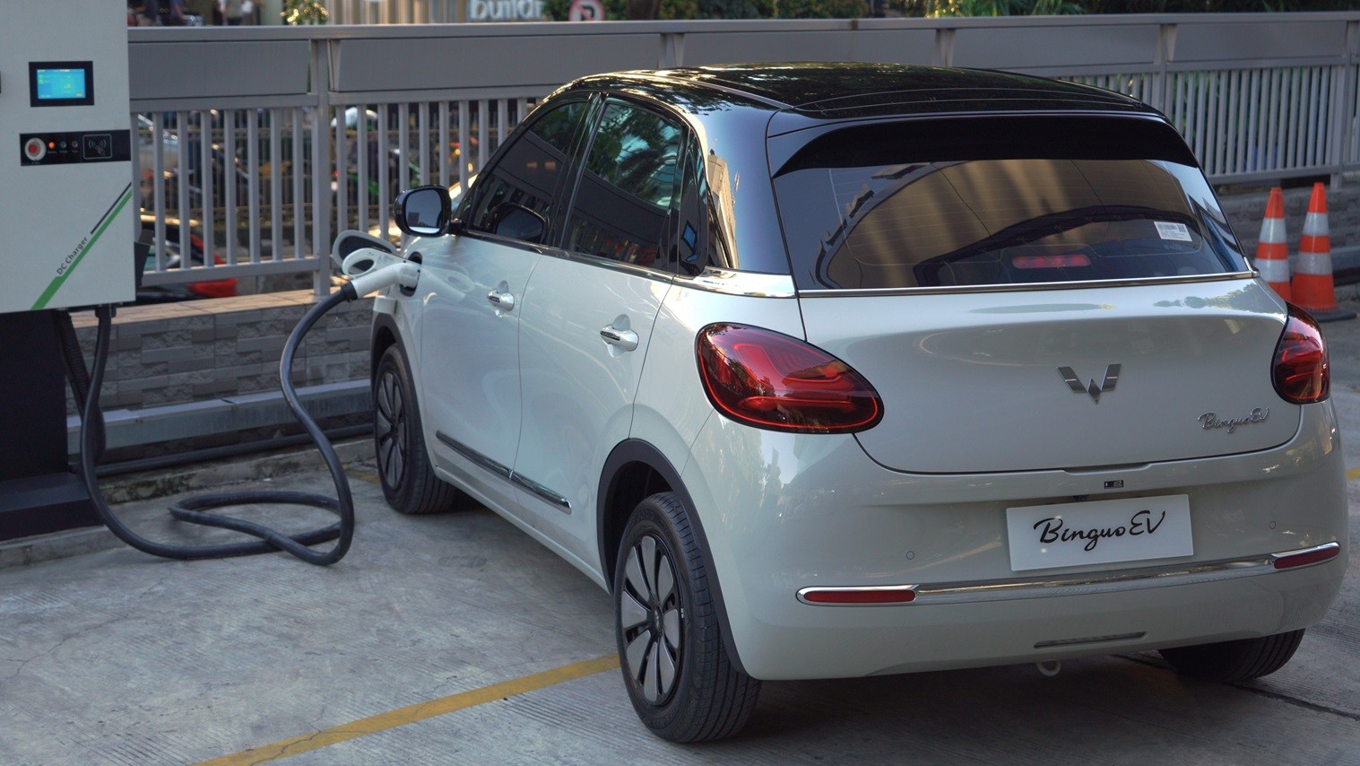 Wuling Hadirkan 16 Charging Station, Masih Gratis. Foto: MNC Media.