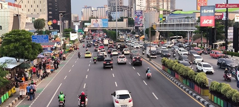 Puncak Mudik Berlalu, Jalur Arteri Bekasi Pertigaan BCP Ramai Lancar (foto: MNC Media)