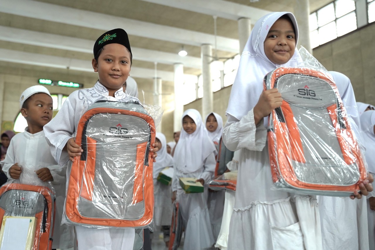 Gelar Safari Ramadan, SIG (SMGR) Salurkan Bantuan dan Santunan di Tujuh Provinsi (foto: MNC media)