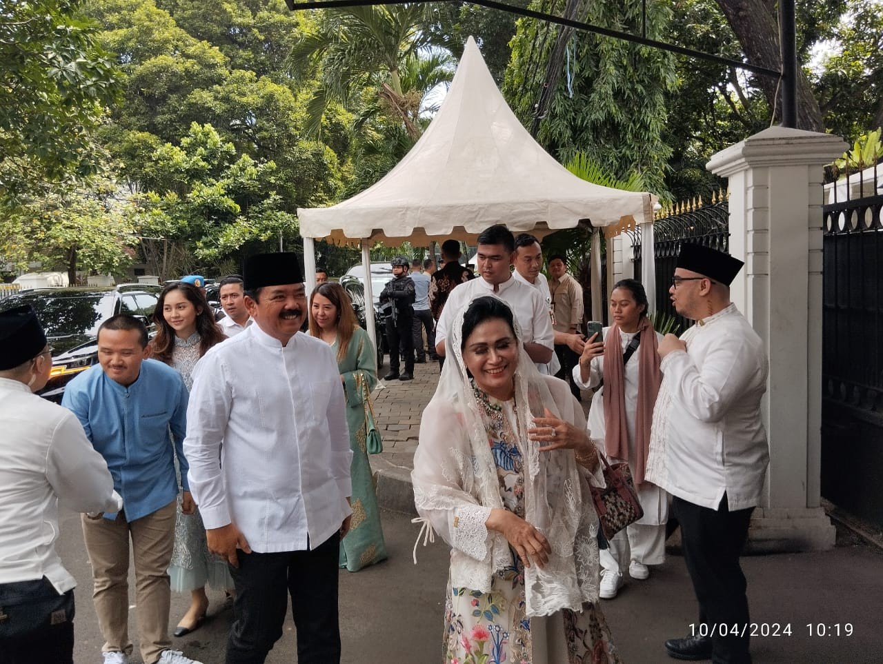 Wapres Open House Idul Fitri, Dihadiri Menkopolhukam, Panglima TNI, hingga Kapolri. (Foto: Carlos/MNC Media)