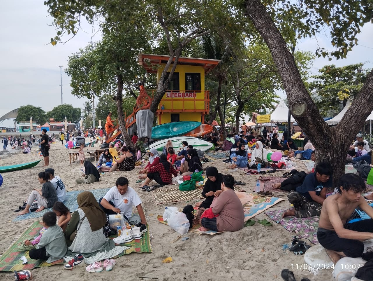 Hari Kedua Lebaran, Ribuan Orang Manfaatkan Liburan di Wisata Ancol (FOTO:MNC Media)