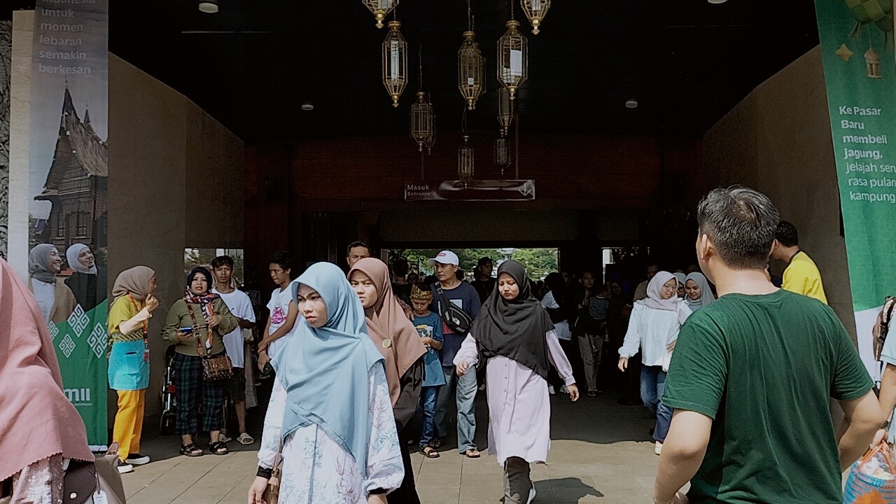 Hari Kedua Lebaran, 18 Ribu Pengunjung Padati TMII (Foto: MNC Media/ Widya Michelle)