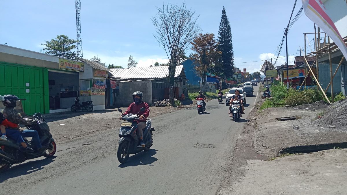 Update Arus Balik di Jabar: Tasik ke Bandung Lancar,  Lalu Lintas Garut Normal. (Foto: Agung Bakti/MNC Media)
