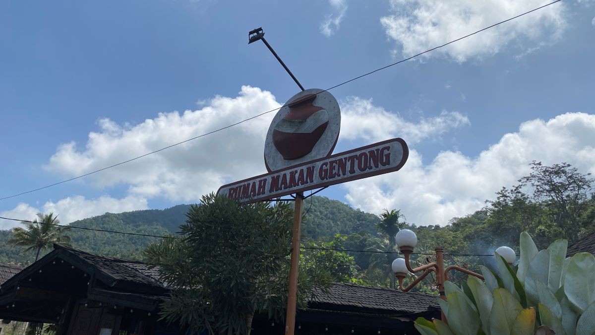 Mengenal Rumah Makan Gentong, Resto Legendaris di Tasikmalaya. (Foto: Fadli/MNC Media)