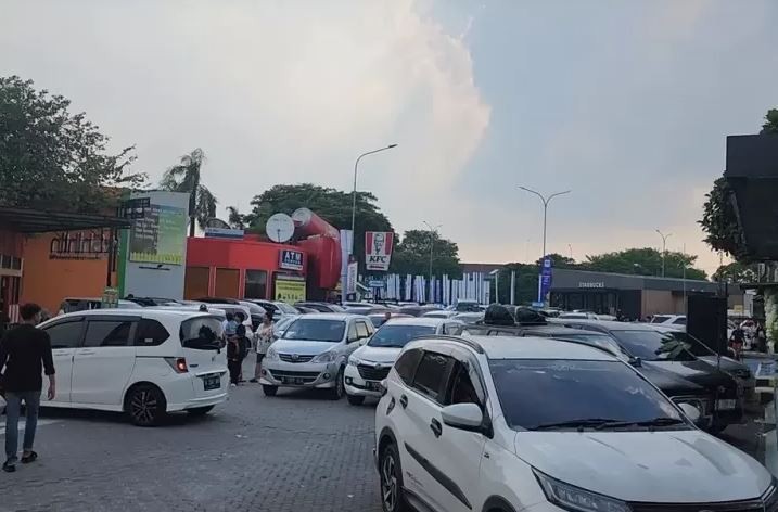 Arus Balik, Tiga Rest Area di Tol Japek Diberlakukan Buka Tutup (Foto: MNC Media)