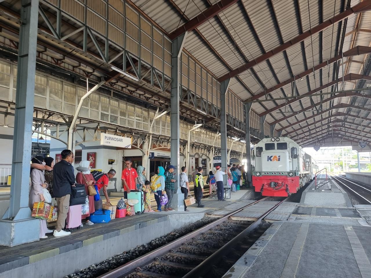 Jumlah Penumpang KA di Daop 6 Naik 14 Persen pada Masa Angkutan Lebaran   (FOTO:Dok Ist)