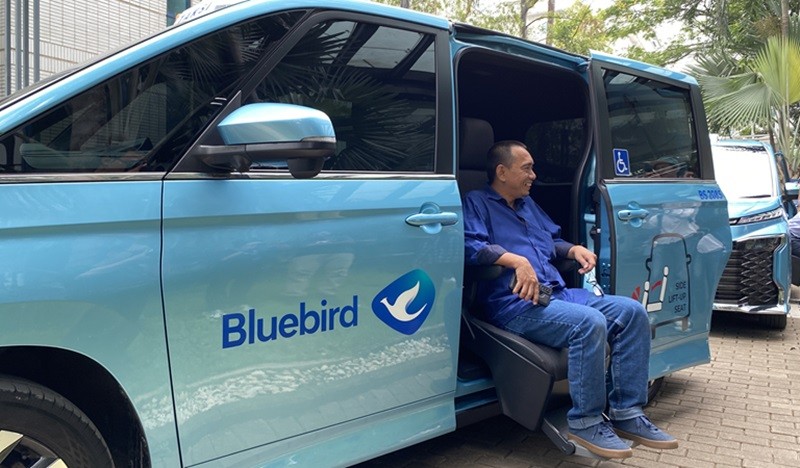 Taksi Mewah Blue Bird (BIRD) Buat Kaum Difabel Meluncur, Segini Tarifnya (foto fadli ramadhan)