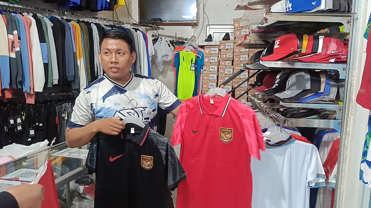 Jelang Pertandingan Timnas vs Uzbekistan, Penjualan Jersey di Cianjur Naik 70 Persen(FOTO:Dok Ist)