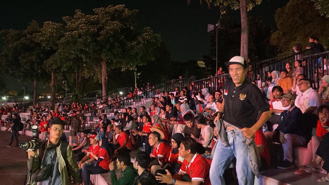 Ratusan Orang Padati Nobar Timnas Indonesia di Lapangan Banteng. (Foto: MNC Media)
