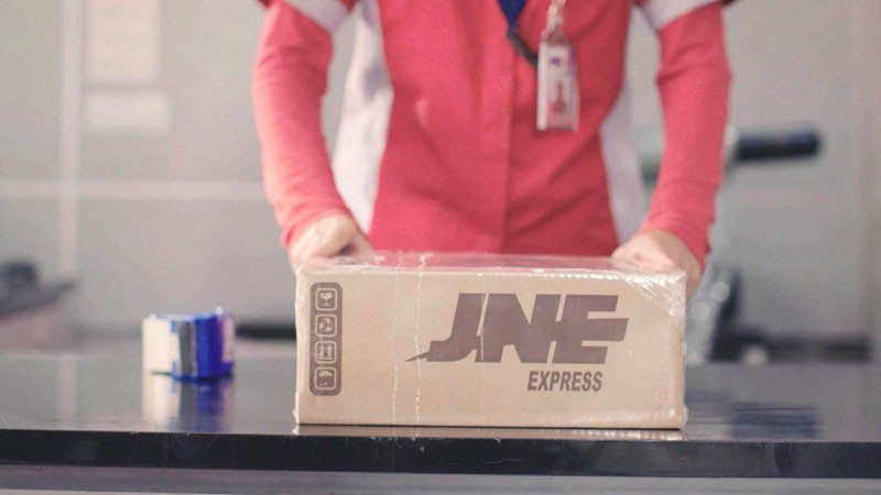 ‘Departed from Transit Gateway Megahub’ dan Istilah Lainnya pada Pelacakan Paket JNE. (Foto: JNE)
