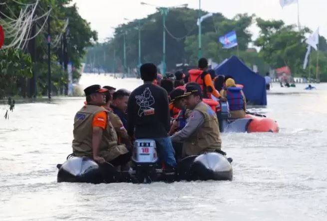 159 Jiwa Dievakuasi Pasca Banjir Bandang Agam Sumatera Barat. (Foto: MNC Media)