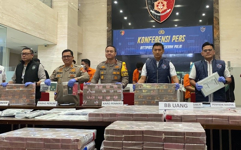 Polisi mengungkap kasus penipuan melalui pemalsuan email bisnis. (Riana Rizkia/MPI)