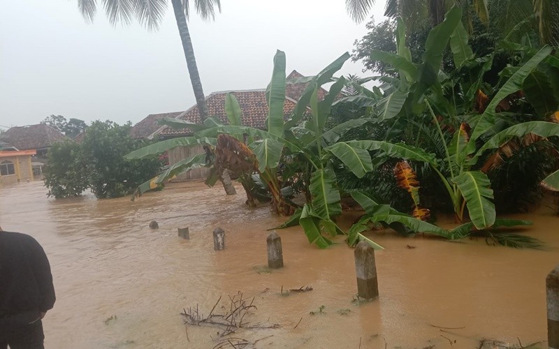 Banjir menerjang jalan Trans Sulawesi (Ilustrasi/Istimewa)
