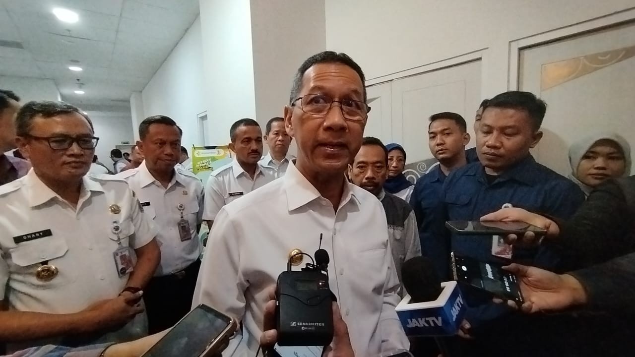Heru Budi Minta Satpol PP dan Dishub Tertibkan Jukir Liar di Minimarket. (Foto: Carlos/MNC Media)