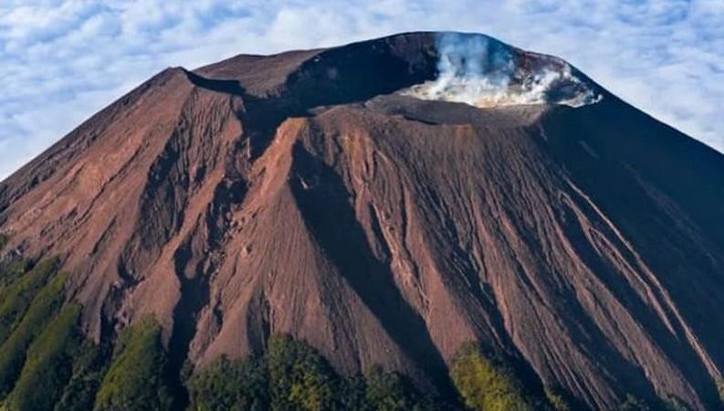 Gunung Slamet (Istimewa)