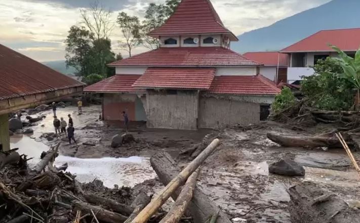 Pasca Bencana Banjir dan Longsor, BNPB Pantau Kondisi Kawasan Gunung Marapi. (Foto: MNC Media)