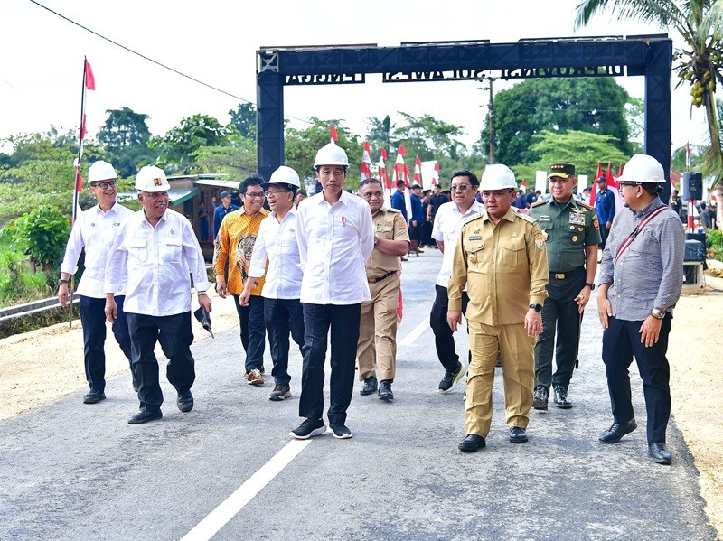 Jokowi Resmikan Jalan Daerah di Muna Barat Sultra, Telan Dana Rp631 Miliar (foto ist)