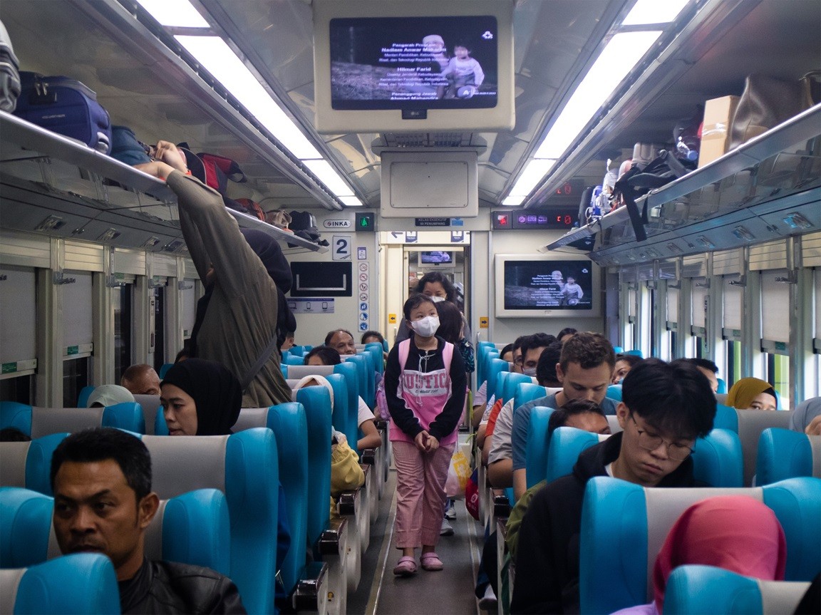 Dijamin Menyenangkan, Simak Tujuh Tips Liburan Naik KA Bersama Anak. (Foto KAI)