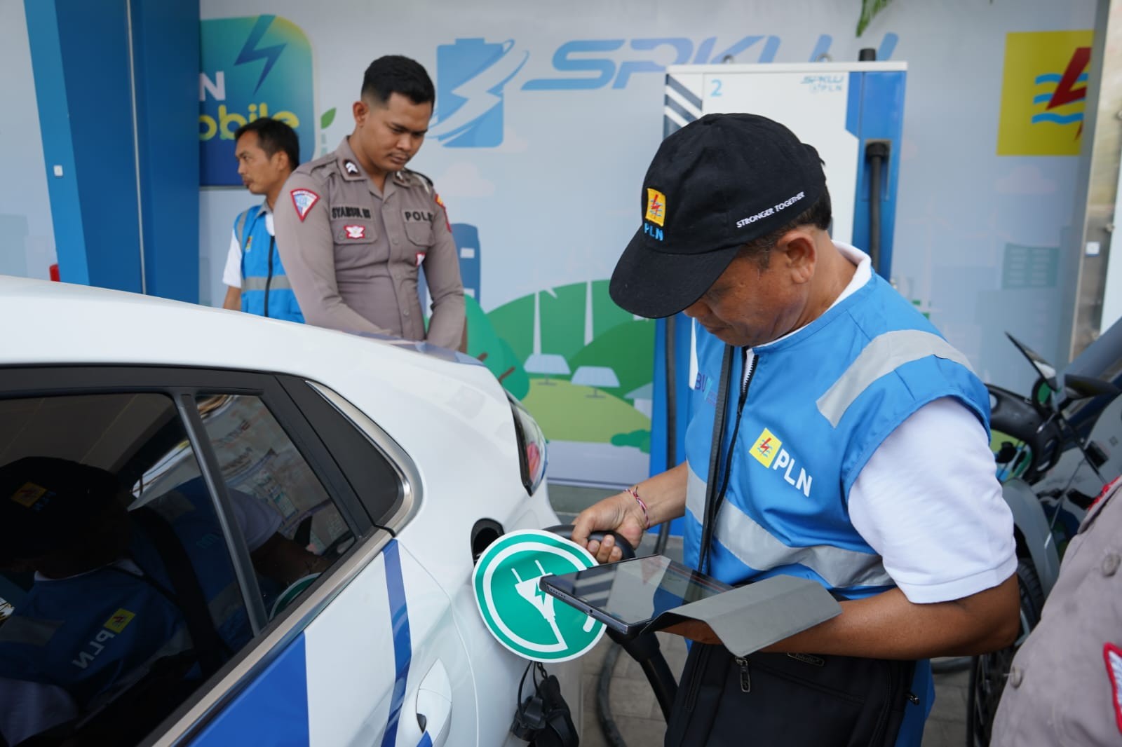 PLN Siapkan 52 Unit Charging Station saat WWF di Bali (FOTO:Dok Ist)