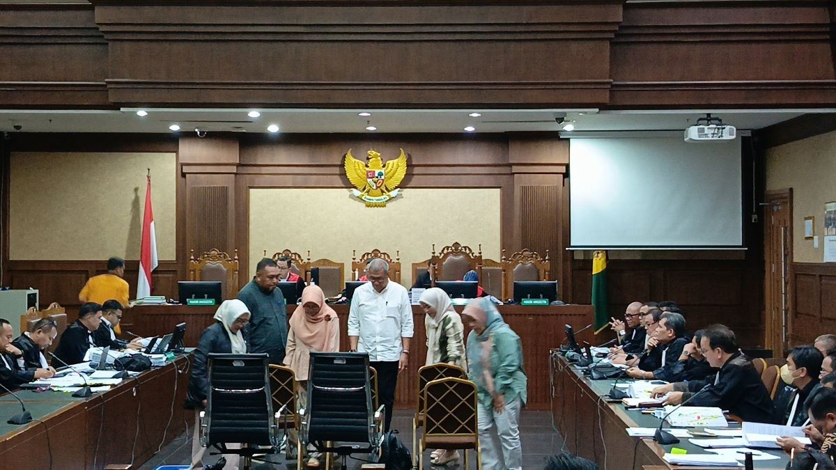 Kakak SYL, Tentri Olle, Dapat Rp10 Juta per Bulan selama Dua Tahun dari Kementan. (Foto: Nur Khabibi/MNC Media)