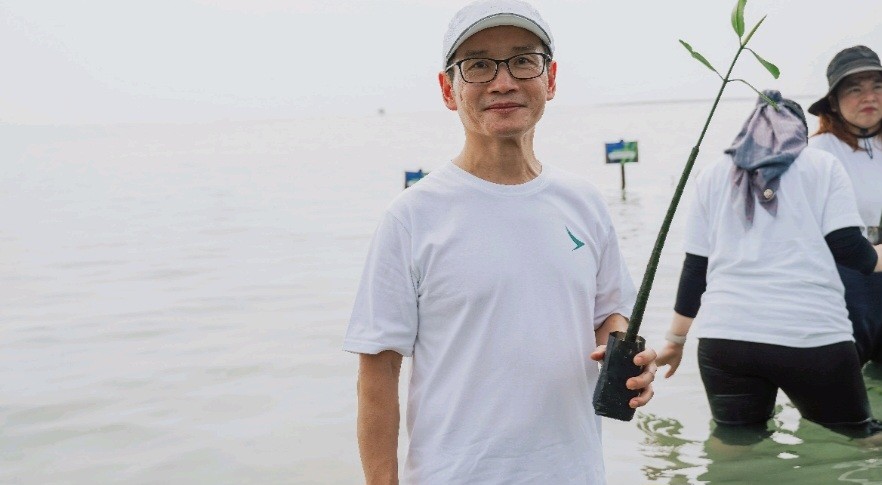 Dukung Target Penurunan Emisi, Cathay Tanam 1.000 Pohon Mangrove di Pulau Pramuka (FOTO:Dok Ist)