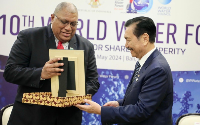 Menteri Koordinator Bidang Kemaritiman dan Investasi, Luhut Binsar Pandjaitan mengusulkan kerja sama antara Indonesia dan Fiji dalam pengembangan sektor rumput