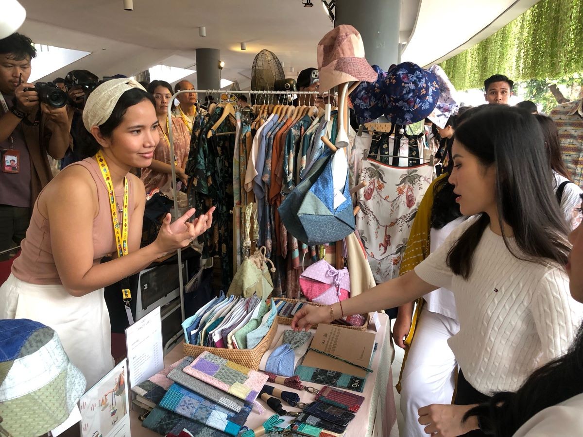 Wamenparekraf Kagum Banyak UMKM Mulai Ciptakan Produk dengan Konsep Berkelanjutan. (Foto: M.Sukardi/MNC Media)