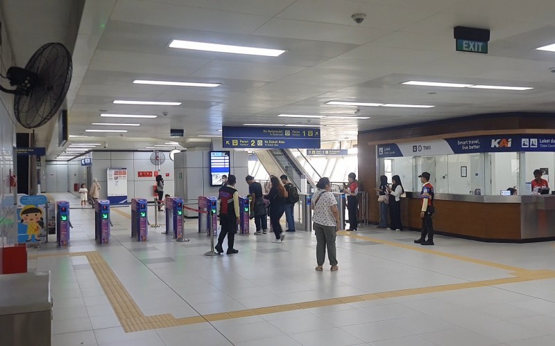 Respons masyarakat terkait kenaikan tarif LRT (Muhammad Farhan/MPI)