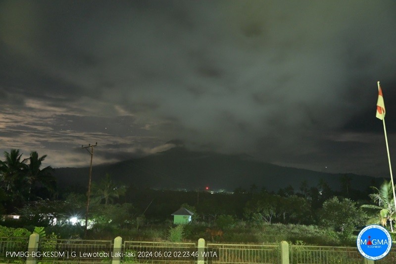 Gunung Lewotobi Laki-Laki di Flores Erupsi, Waspadai Potensi Banjir Lahar (foto dok Magma ESDM)