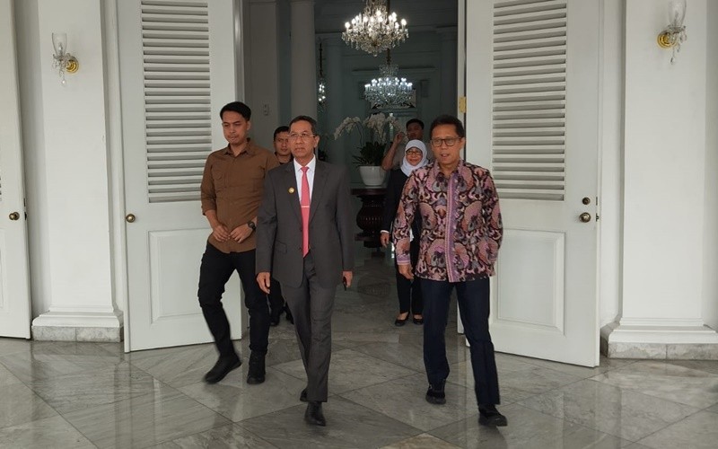 Menkes Budi Gunadi Sadikin meminta masyarakat Indonesia tidak perlu khawatir dengan kenaikan kasus Covid-19 di negara tetangga Singapura. (MNC Media)