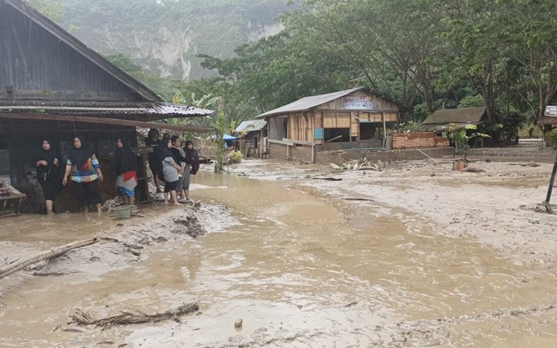 Diterjang Banjir Dan Longsor, Pemkab Lebak Perpanjang Darurat Bencana ...