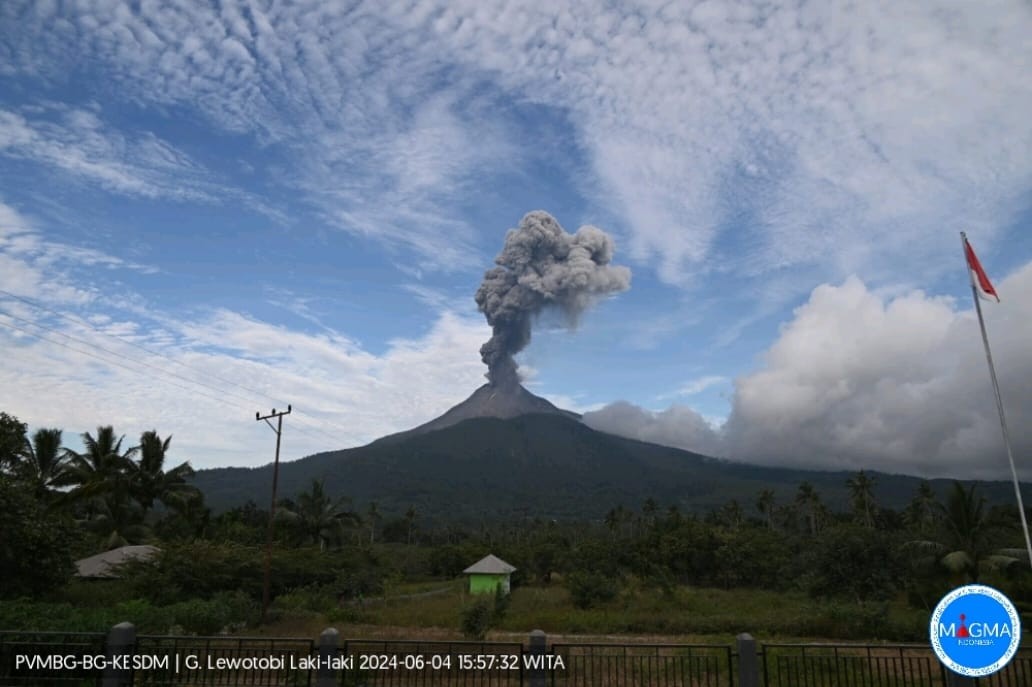 Lima Kali Erupsi, Gunung Lewotobi Laki-Laki Naik Status Ke Level Siaga