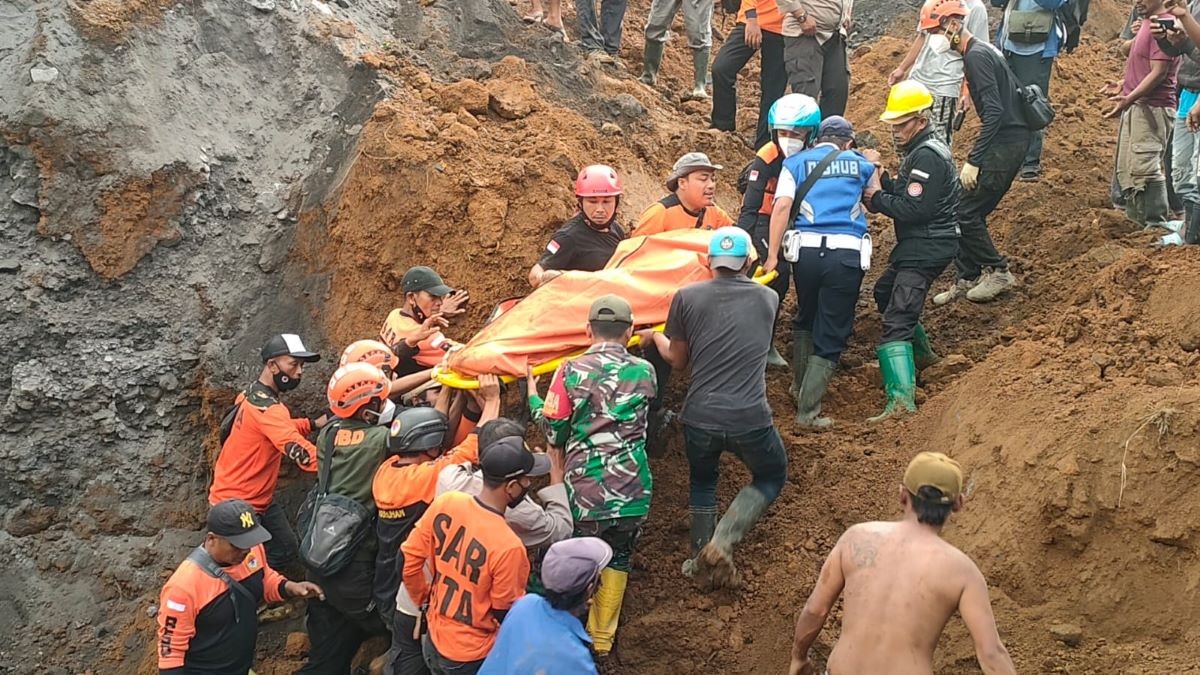 BNPB Sebut Satu Orang Tewas dan Tiga Hilang dalam Bencana Longsor di Lumajang. (Foto: Dok. BNPB)