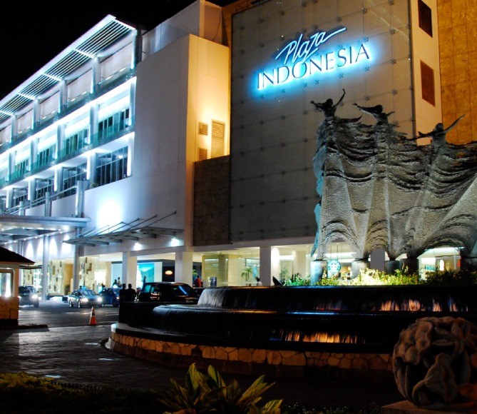  Plaza Indonesia)