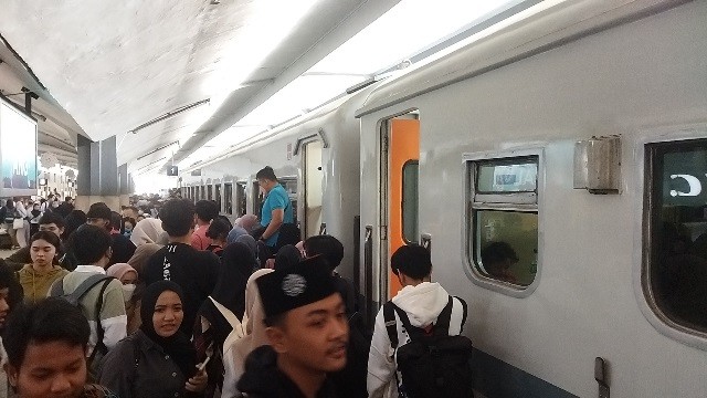 119 Ribu Penumpang di Jatim Gunakan Commuter Selama Libur Idul Adha (Foto: MNC Media)