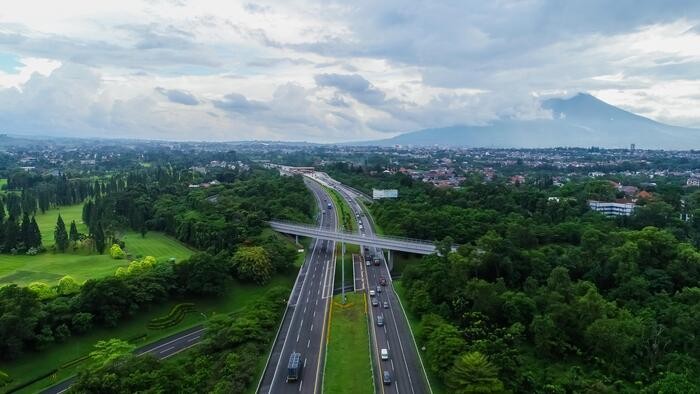 Libur Idul Adha Usai, Puluhan Ribu Kendaraan Mulai Padati Ruas Tol Jagorawi (foto: MNC media)
