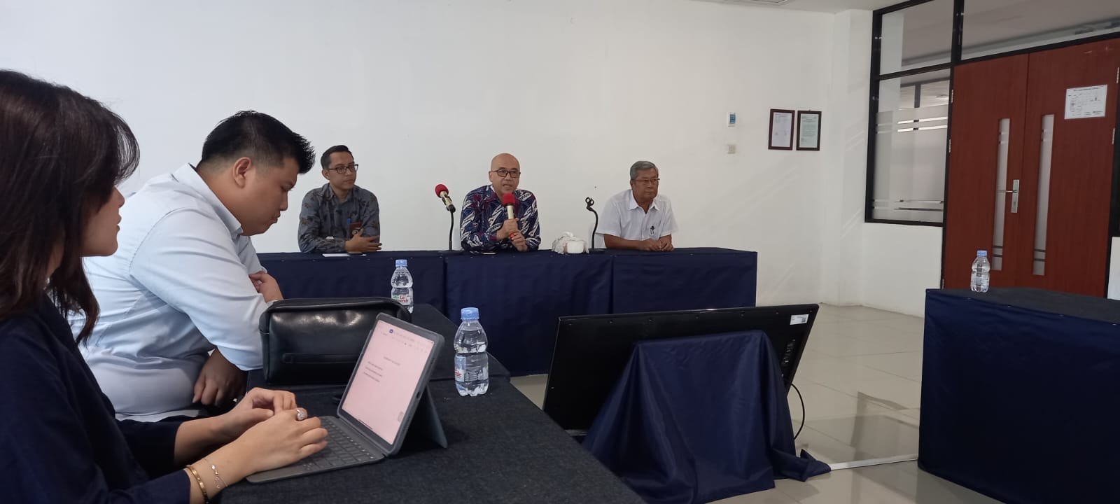 Asosiasi Pertekstilan Indonesia Nilai Permendag No 8/2024 Gagal Proteksi Pasar Dalam Negeri. (Foto: Ary Wahyu/MNC Media)