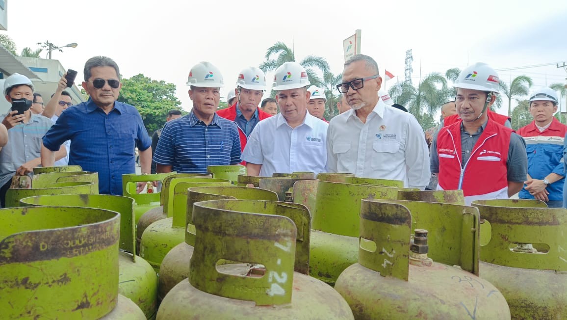 Mendag Temukan SPPBE di Deliserdang Langgar SOP Pengisian LPG 3Kg. (Foto: MNC Media)