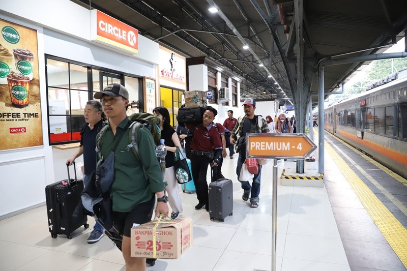 KAI Sebut 400 Ribu Tiket Jarak Jauh Terjual dari Stasiun Daop I Jakarta (FOTO:MNC Media)