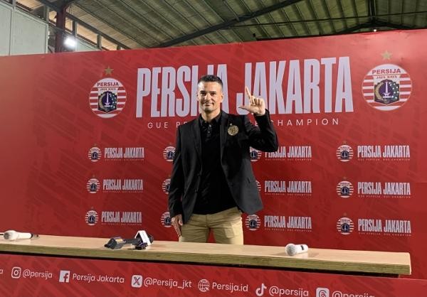 Inilah Profil dan Gaji Carlos Pena, Lulusan Barcelona yang Didapuk Pelatih Persija. (FOTO: MNC MEDIA)